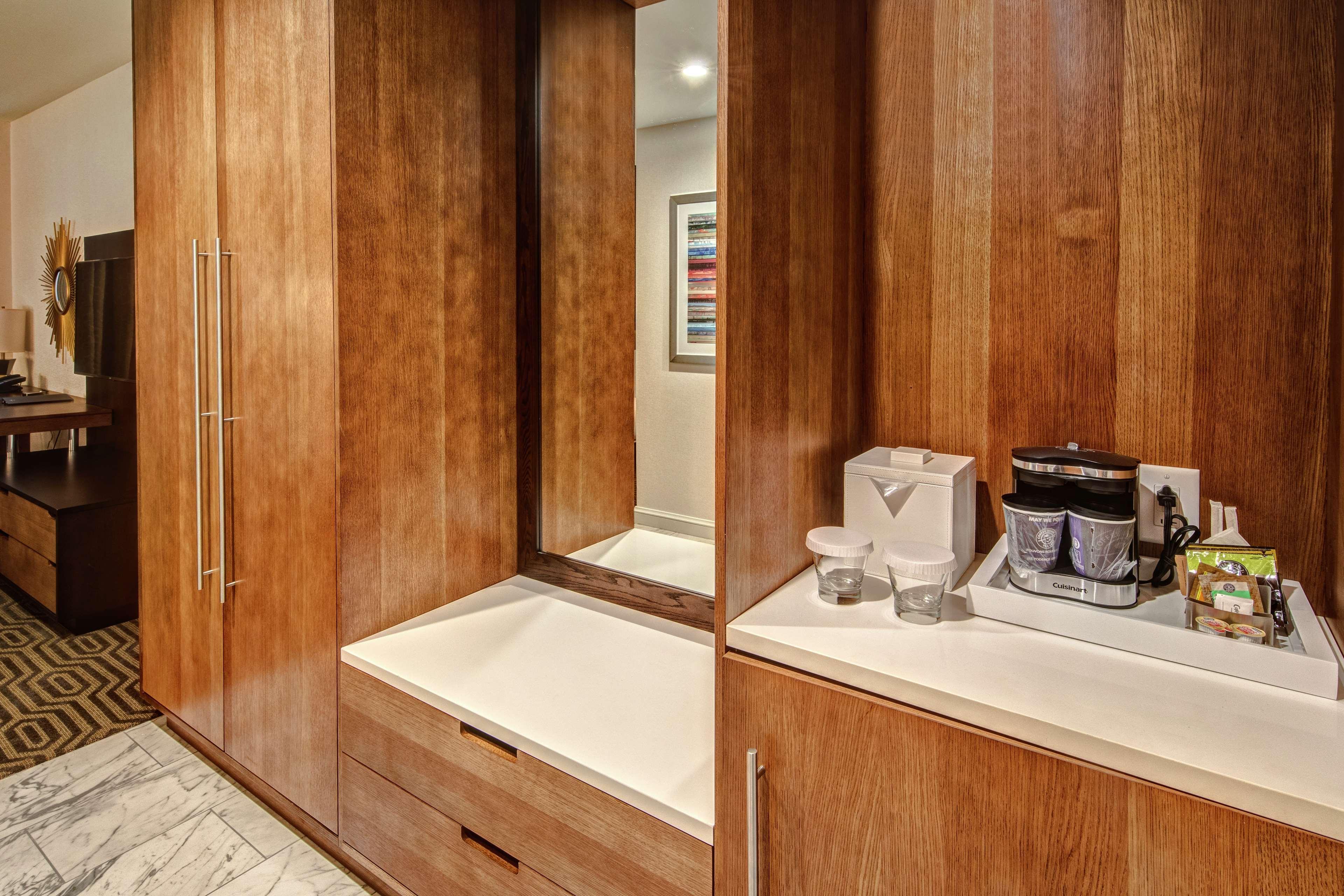Готель Hilton Franklin Cool Springs Екстер'єр фото
